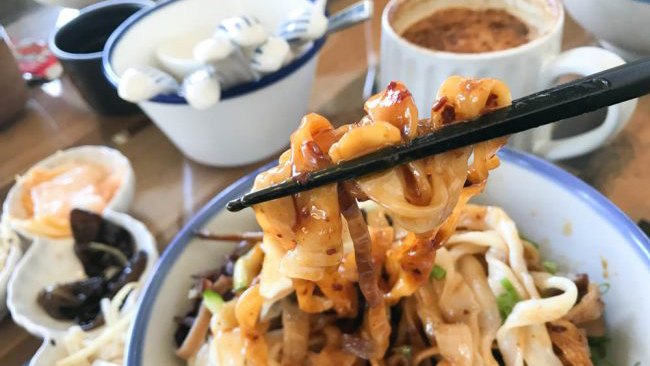 台灣親子遊 木柵郊遊好去處 免費滑草 坐纜車上貓空 山上最美景觀餐廳 莫莉 假日好去處 周末好去處 兒童遊戲室 室內遊樂場