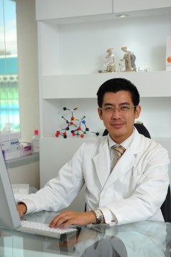 Dr Chang Photo