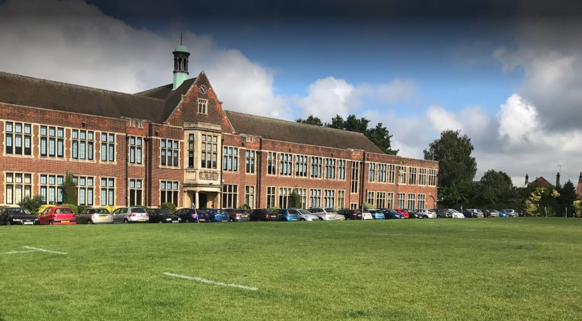 【英國升學】英國公立中學介紹：Queen Elizabeth‘s School, Barnet｜倫敦Mama's Adventure | 英國