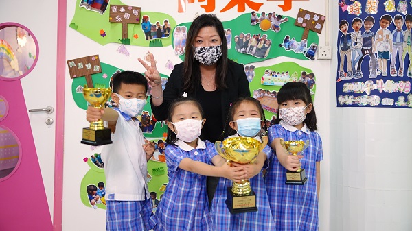 荃灣聖母幼稚園同時獲得幼稚園組「最踴躍參與學校獎」冠軍。