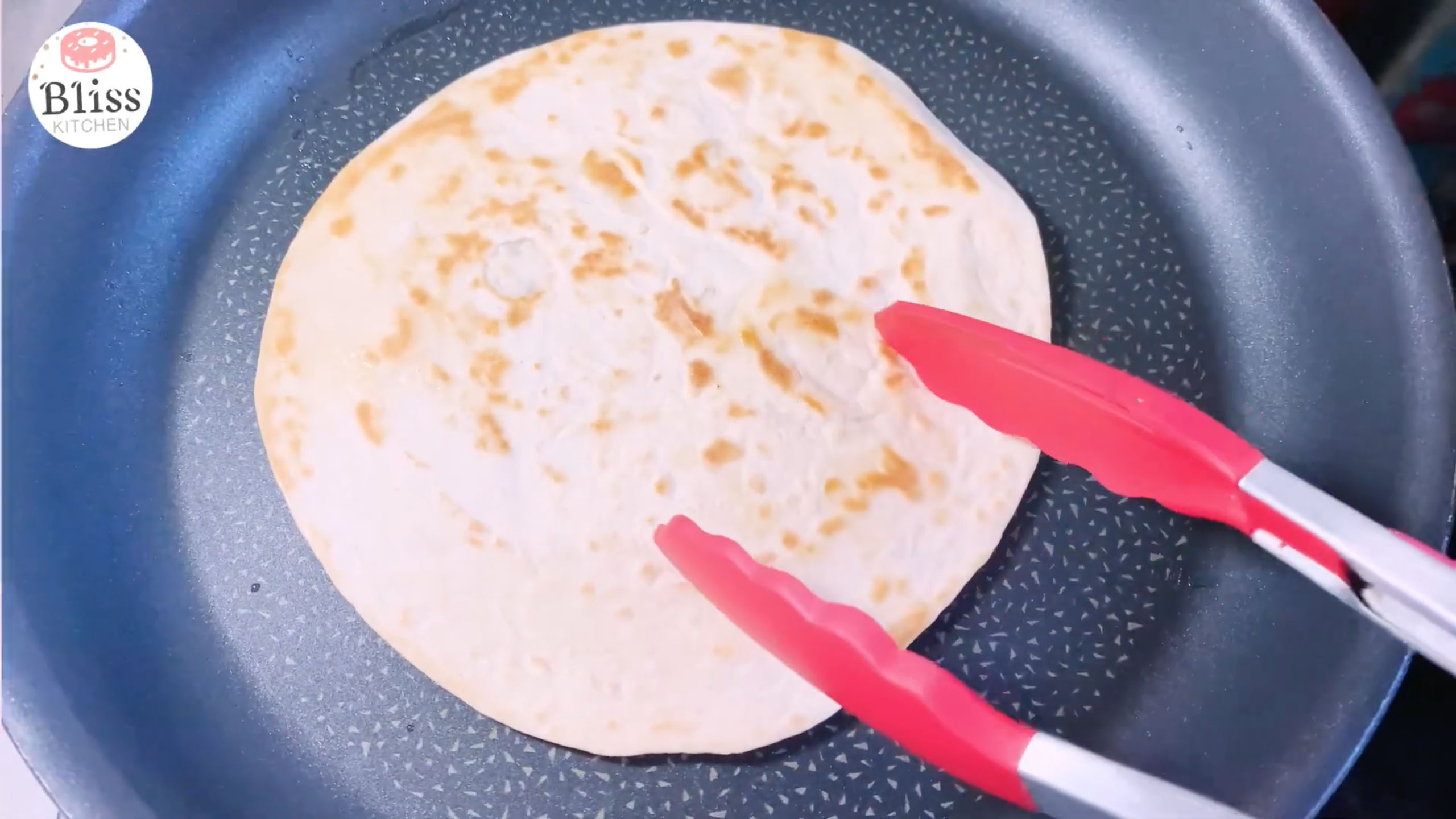 親子食譜｜ 芝士牛油果夾餅10分鐘搞掂早餐/下午茶之選！ | Oh!爸媽- Ohpama.com一站式升學、親子網站